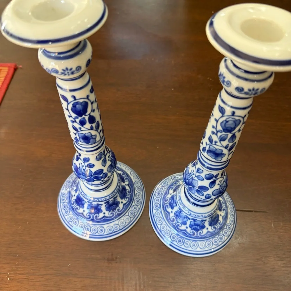 Floral Blue & White Chinese Candlesticks Antique/Vintage  Floral Motif Porcelain - Picture 8 of 16